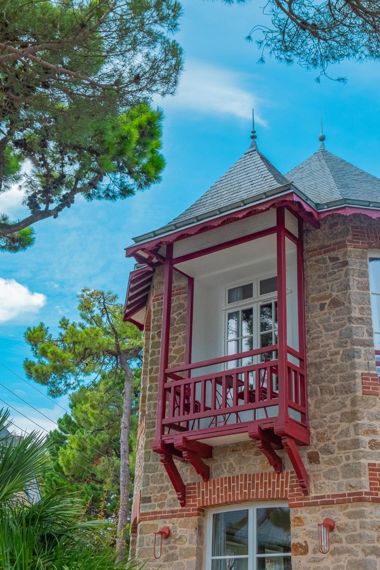 Le Saint Christophe Hotel