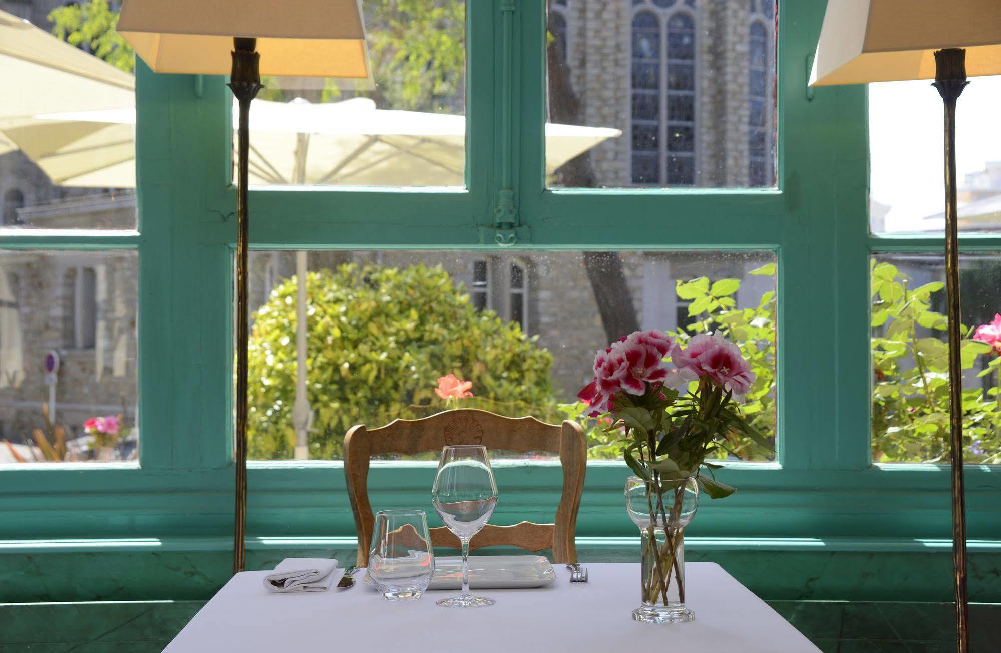 Le Saint Christophe Hotel